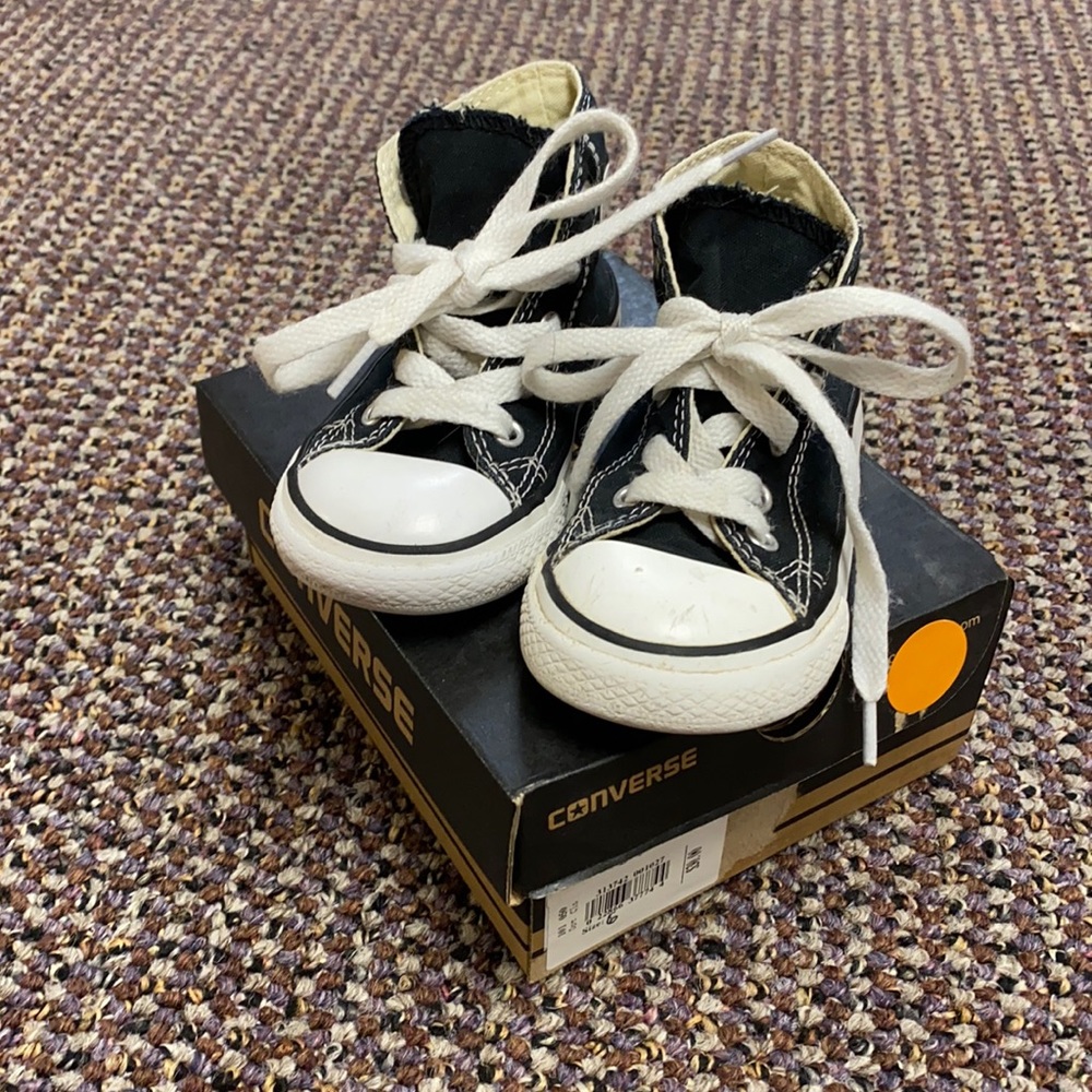 Black high top converse